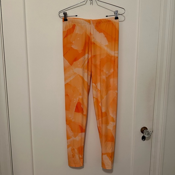 Orange grated cheese print leggings - size XL (equiv to size 12) - Picture 2 of 6
